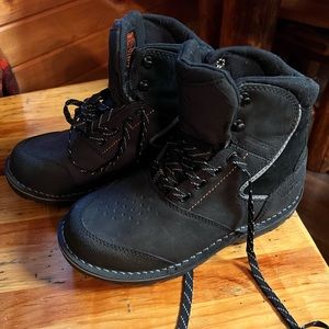 Womens size 6.5 steel toe work boots